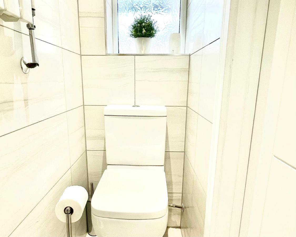 Stunning 1 Bedroom And Double Sofa Bed Near Train Station Southampton Exterior foto