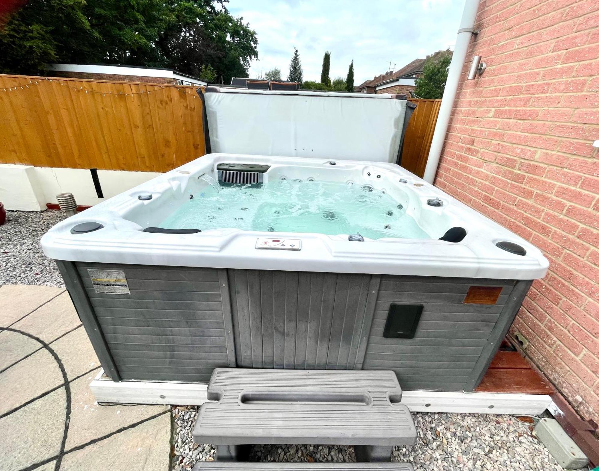 Stunning 1 Bedroom And Double Sofa Bed Near Train Station Southampton Exterior foto
